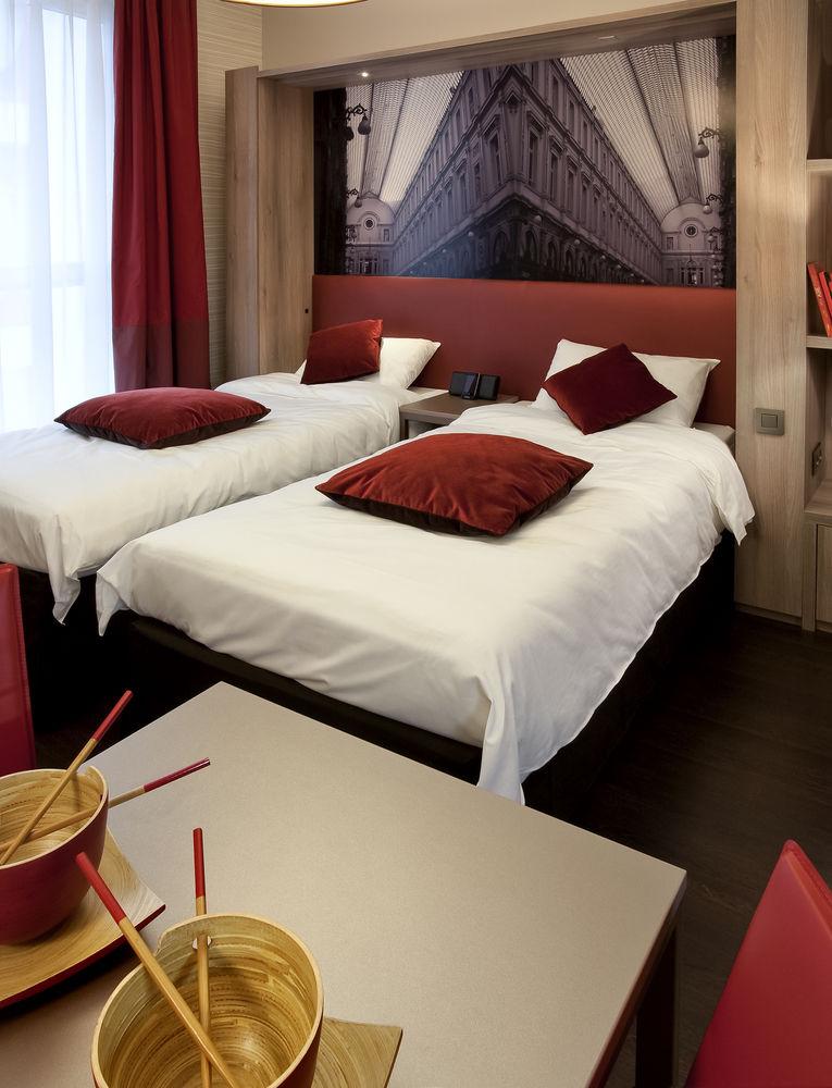 Adagio Grand Place 3*